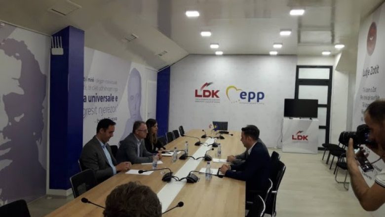 Të mërkurën takimi i grupeve punuese LDK-LVV, paralajmërohen takime tjera