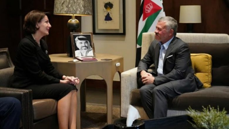 Jahjaga takon Mbretin Abdullah të II-të të Jordanisë, flasin për marrëdhëniet e shkëlqyeshme mes dy shteteve