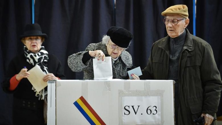 Sondazhet e votimit: Presidenti i Rumanisë Iohannis fiton zgjedhjet