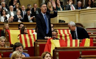 Parlamenti katalanas miraton propozimin për vetëvendosje