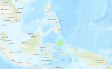 Tërmet i fortë godet Indonezinë, lëshohet alarm për cunami