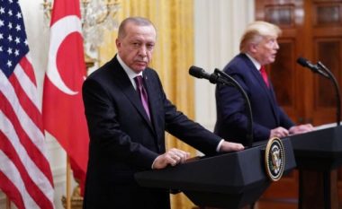 Erdogan-Trumpit: Turqia nuk do të heqë dorë nga sistemi rus
