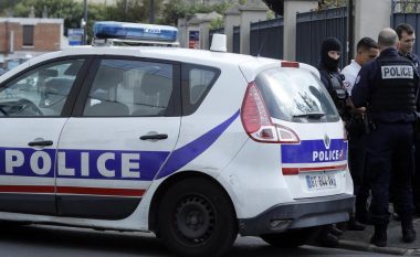 Të shtëna armësh në Marsejë, sulmuesi me motoçikletë iu afrua një kafiteri dhe hapi zjarr – raportohet për gjashtë të lënduar