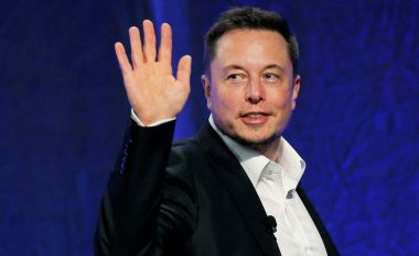 Elon Musk i pakënaqur me Twitter, miliarderi në mënyrë dramatike “del offline”