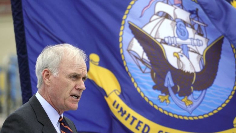 Fundi i një përplasjeje mes presidentit Trump dhe udhëheqjes së lartë ushtarake, Pentagoni shkarkon Sekretarin e Marinës