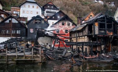 Austri: Qyteti turistik Hallstatt goditet nga një zjarr i madh