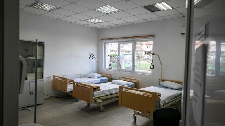 Dy Qendra të Mjekësisë Familjare në Prishtinë, bëhen me shtretër të rinj për pacientë