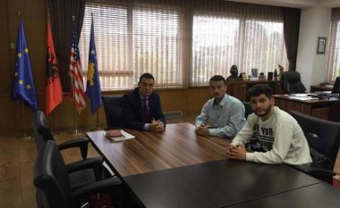 Përfaqësuesit e Parlamentit Studentor arrijnë marrëveshje me ministrin Bytyqi për çështjen e bursave