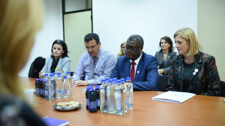 Laureati për paqe Denis Mukwege, takohet me Komisionin Qeveritar për Njohjen dhe Verifikimin e Statusit të Personave të Dhunuar gjatë Luftës