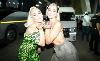 Katy Perry dhe Dua Lipa kritikohen nga këngëtarja indiane, Sona Mohapatra për vizitën e tyre në Indi