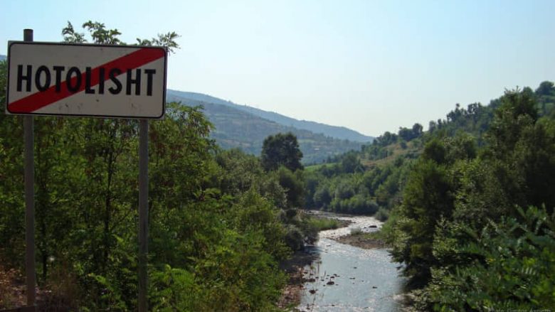 Hotolishti, fshati që nuk u shpopullua kurrë – banorët s’duan të braktisin tokën shqiptare