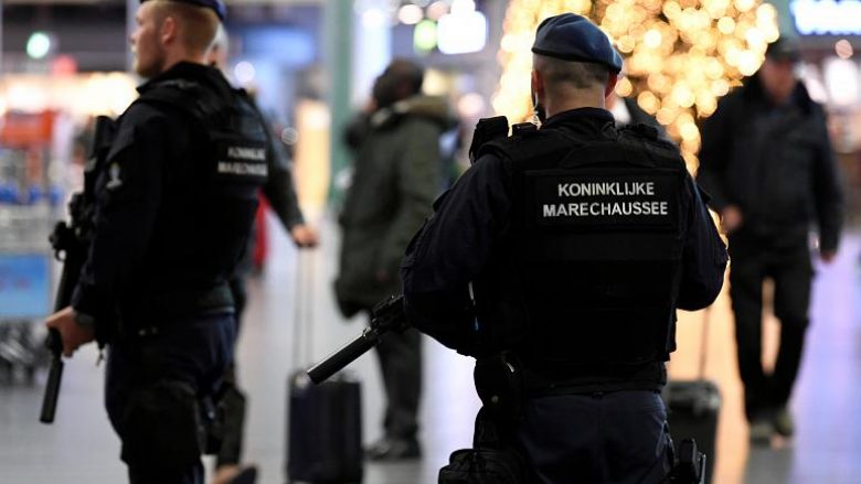 Policia holandeze arreston dy burra nën dyshimin e ‘përgatitjes së një sulmi terrorist’