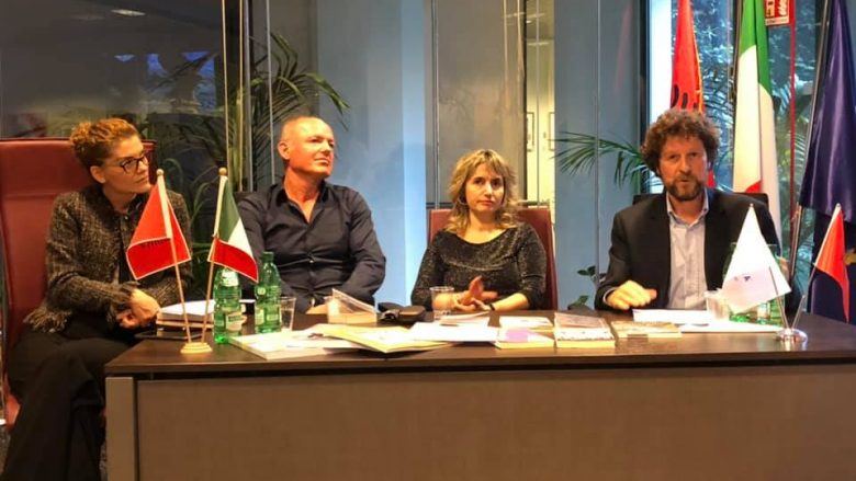 Tetori i librit në Konsullatën e Shqipërisë dhe të Kosovës në Milano