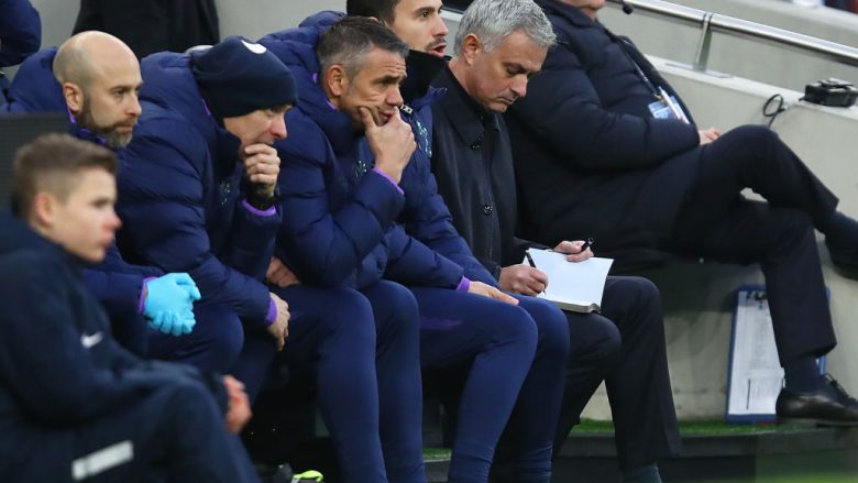 Mourinho: Tifozët e Tottenhamit nuk më duan ende, por më pranojnë