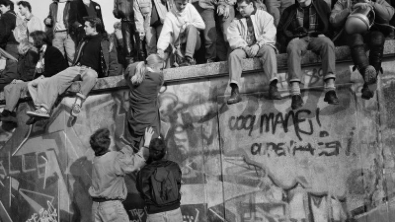 Ta dëshmosh rënien e Murit të Berlinit…