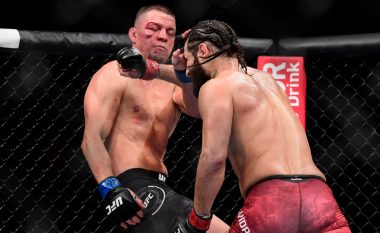 Një ndryshim revolucionar i rregullave u prezantua në UFC për të mbrojtur luftëtarët
