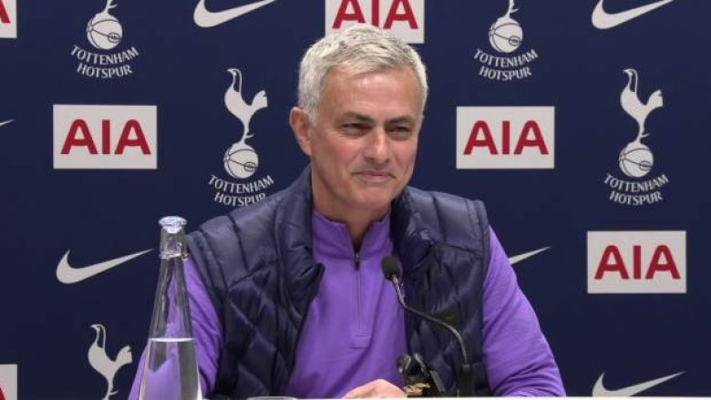 Konferenca e parë për shtyp e Jose Mourinhos si trajner i Tottenham: Jam i lumtur, më i fortë dhe i motivuar