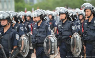 Vendimi për mos ndërtimin e një parku në Kinë nxiti protesta të dhunshme nga qindra protestues