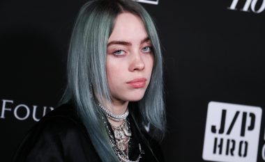 Vuan nga një sindromë e veçantë, ka mbi 40 milionë ndjekës dhe arriti majat e top listave – Kush është Billie Eilish, adoleshentja që ka obsesionuar botën