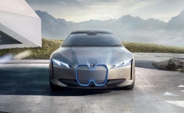 Fillon prodhimi i BMW i4, bateria ngarkohet për gjashtë minuta dhe përshkon 100 kilometra