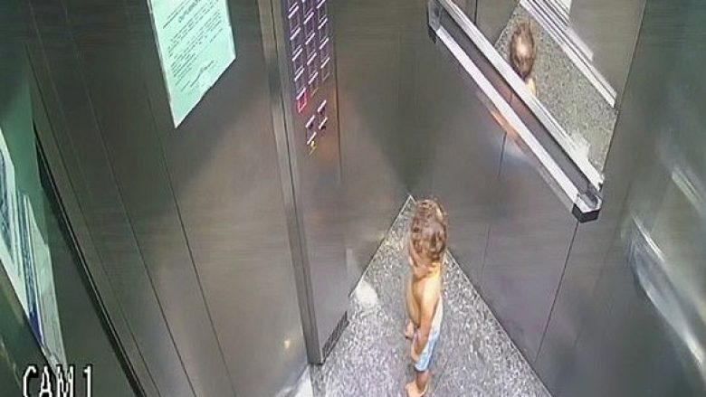 Një nënë në Brazil përjetoi tmerrin e jetës – vogëlushi mbetet në ashensor, zbret 17 kate më poshtë