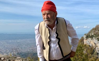Çun Lajçi me poezi prekëse dedikuar tragjedisë që tronditi Shqipërinë