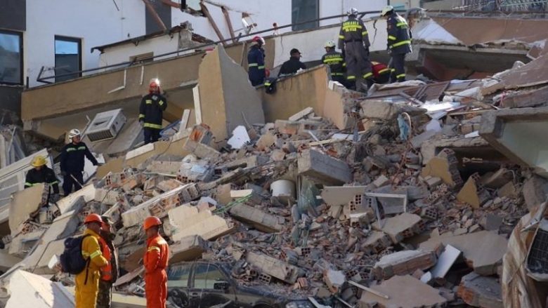 Rrëfimi i babait për vajzën që humbi jetën nën rrënoja: Ishte në gjumë, nuk u zgjua ndoshta nga lodhja e punës