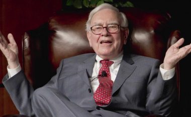 Miliarderi Warren Buffett thekson: Në jetë më e rëndësishme është të të dashurojë bashkëshortja!