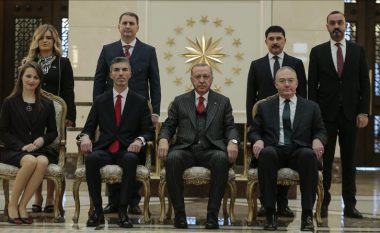 Ambasadori Dugolli i dorëzoi letrat kredenciale Presidentit të Turqisë