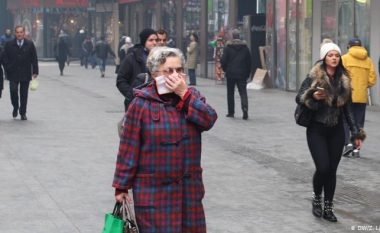Ballkani pushtohet nga ajri i ndotur