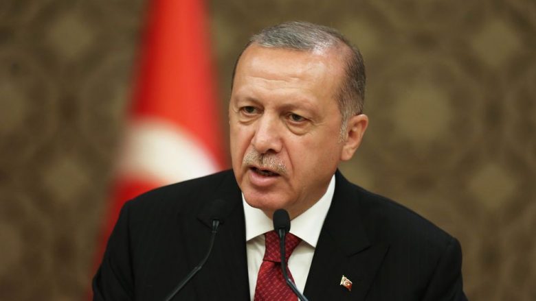 Erdogan telefonon dy herë kryeministrin Rama – i bën thirrje gjithë botës islame që të ndihmojnë Shqipërinë