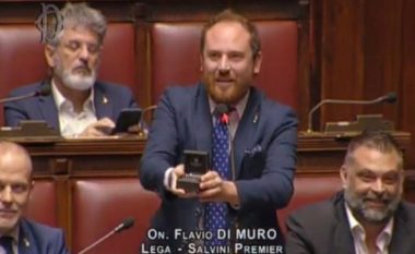 Deputeti italian propozon martesë gjatë debatit në parlament