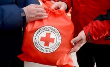 ​Kryqi i Kuq mbledh fonde për viktimat në Shqipëri