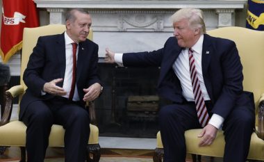 Befason Donald Trump, thotë se është "fans i madh" i Erdoganit