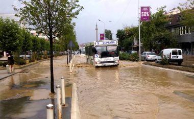 Paralajmërohen vërshime në Kosovë, bëhet thirrje që institucionet emergjente të përgatiten