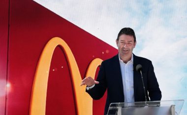 McDonald’s shkarkon shefin ekzekutiv, shkak lidhja me një punëtore