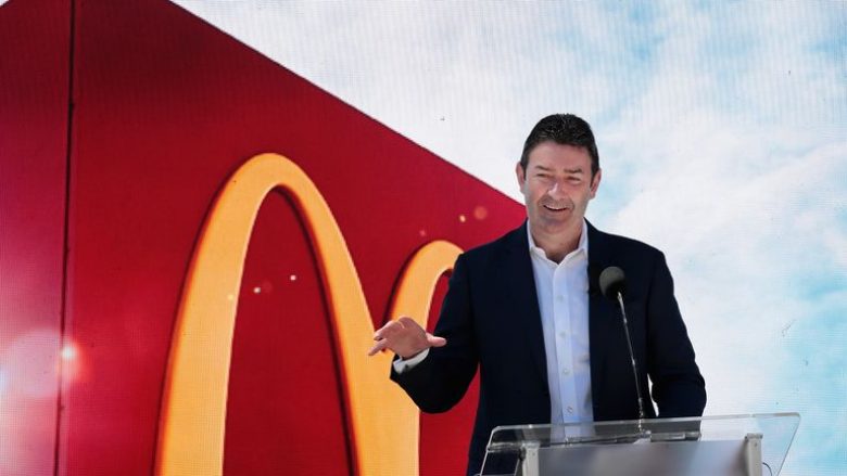 McDonald’s shkarkon shefin ekzekutiv, shkak lidhja me një punëtore