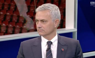 Mourinho thotë se nëse Liverpooli fiton ndaj Cityt, titulli i Ligës Premier shkon në Anfield