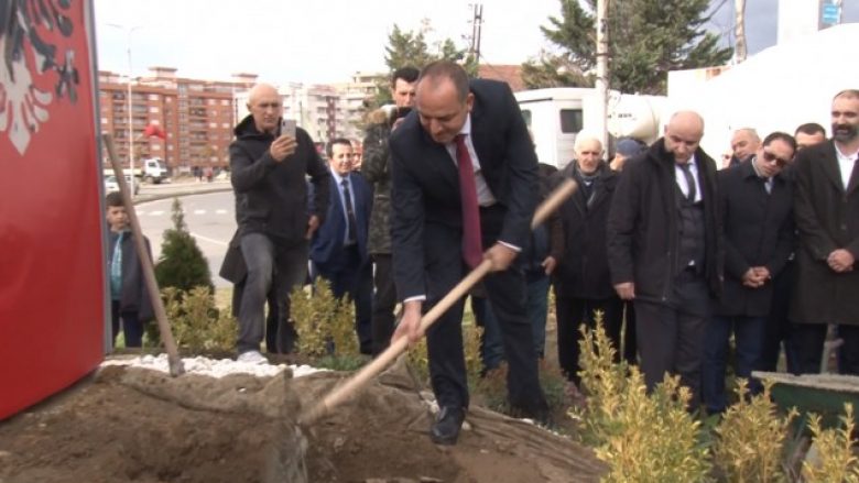 Vihet gurthemeli i shtatores së Skënderbeut në Prizren