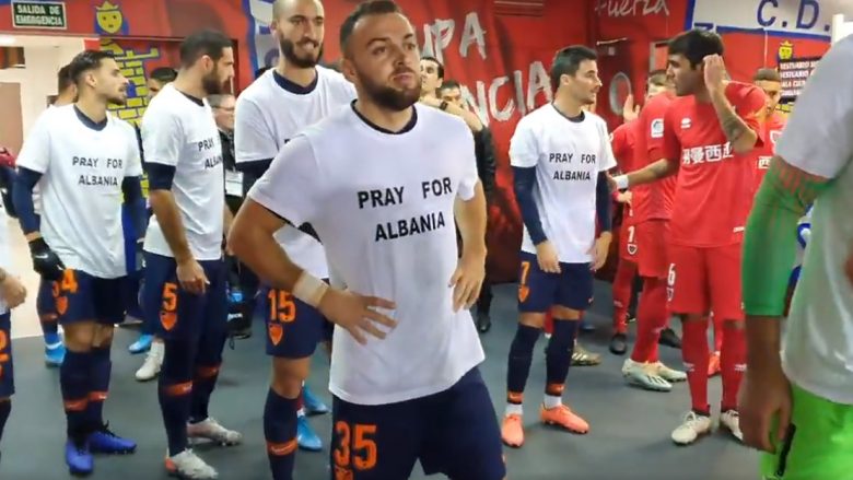 Klubi spanjoll ku aktivizohen Keidi Bare e Armand Sadiku del në fushë me fanella në mbështetje të Shqipërisë