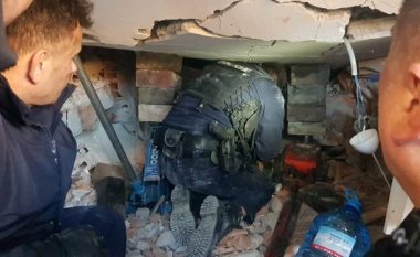 Forcat e RENEA-s po shpëtojnë të bllokuarit nga tërmetet