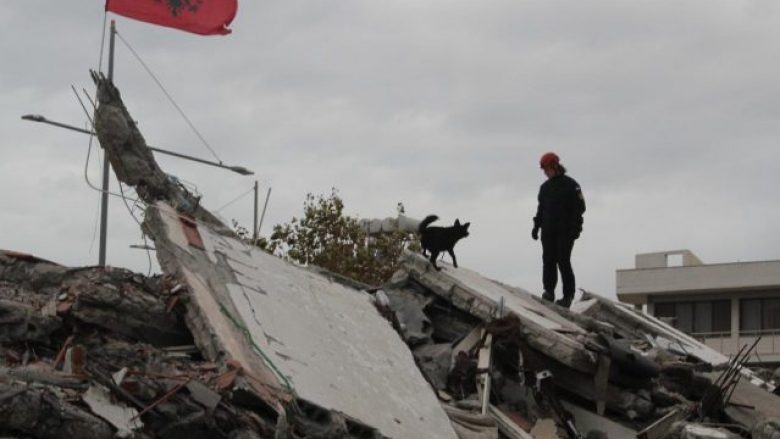Ministria e Mbrojtjes publikon listën e 46 personave që ndërruan jetë në tërmetin që tronditi Shqipërinë