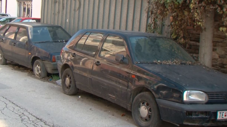 Tetovë, aksion për largimin e makinave të braktisura