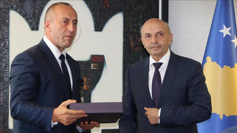 Mustafa i përgjigjet Haradinaj që tha se kush heq taksën është budalla