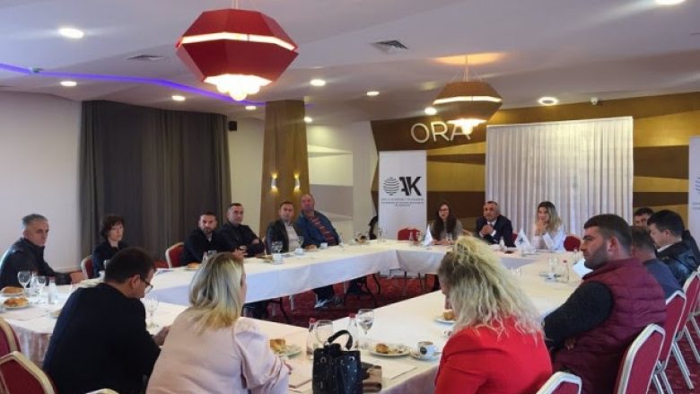 Bizneset e Podujevës shprehin shqetësimet për pengesat e mëdha të të bërit biznes
