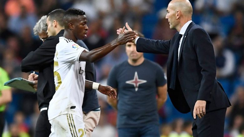 Zidane: Vinicius Jr nuk largohet, ne mbështetemi tek ai