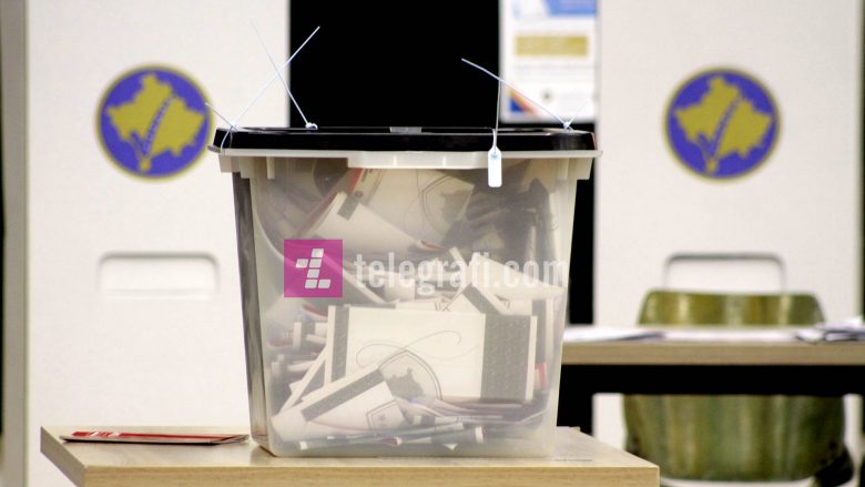 Veliu merr vendim: Votuesve në Podujevë dhe Mitrovicë të Veriut u lejohet qarkullimi deri në orën 22:00