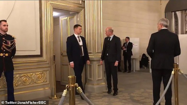 Masa të rrepta sigurie edhe në tualet, Putinin e ruajnë gjashtë truproja derisa hyn dhe del nga tualeti