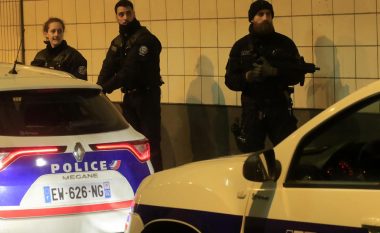 Iu vërsul me thikë dhe i kërcënoi me vrasje, policia franceze vret sulmuesin në Paris