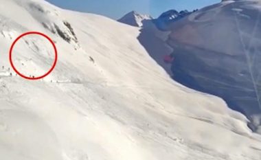 Policia vihet në kërkim të skiatorit që shkaktoi ortekun e borës në Zvicër, kamerat e sigurisë filmojnë momentin rrëqethës